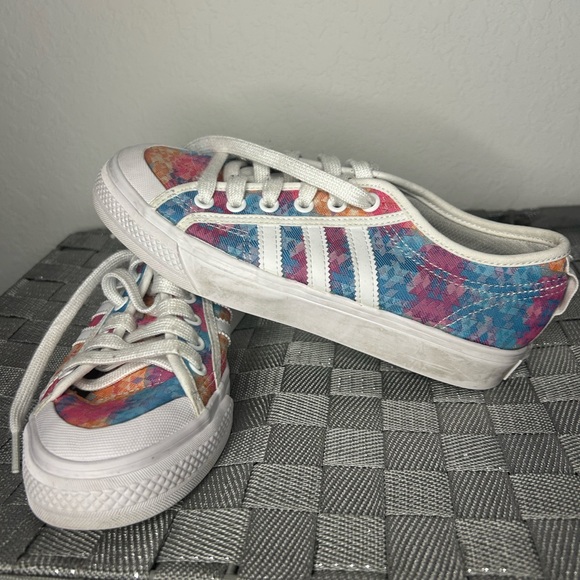 Adidas - Picture 3 of 6